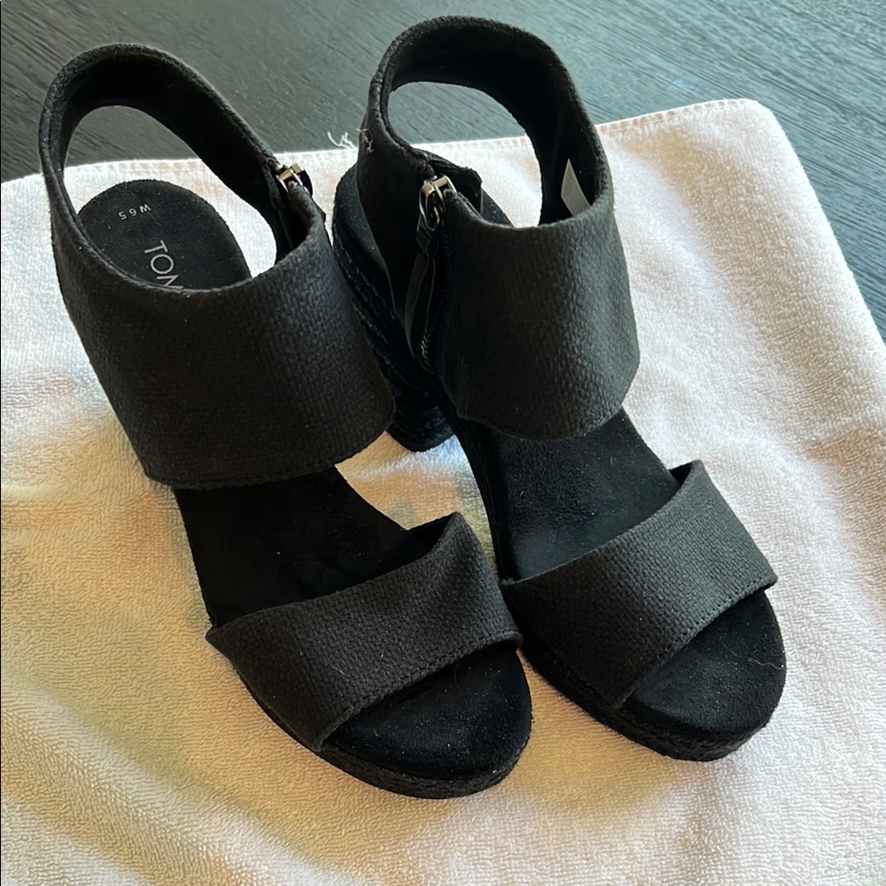 Toms Majorca Cutout Black Chunky Heel Sandals